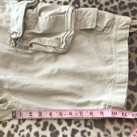 Abercrombie & Fitch Cargo Shorts in Light Stone Taupe Size 32 Men’s - Picture 15 of 17